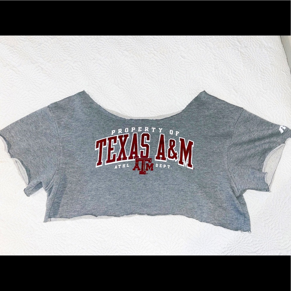 Cropped sweater tshirt